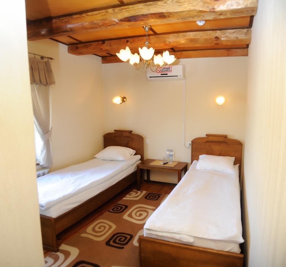 Bastion Motel Szamosztrili Kültér fotó